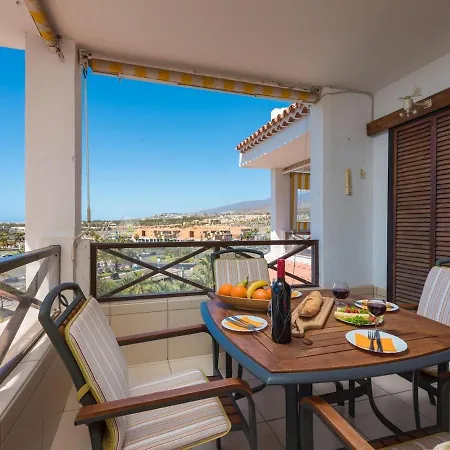 Great 'san Marino' Terrace & Pool דירה *