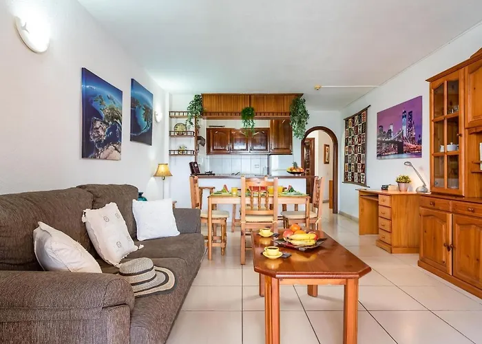 Great 'san Marino' Terrace & Pool * لوس كريستيانوس