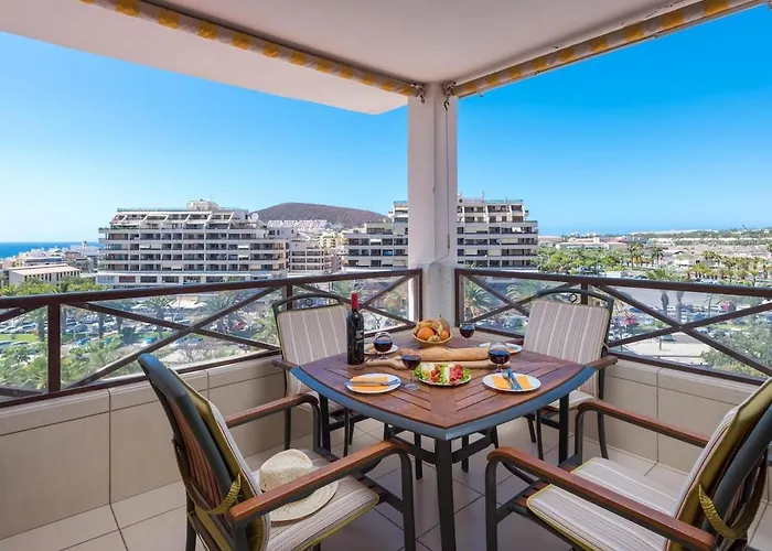 Great 'san Marino' Terrace & Pool شقة